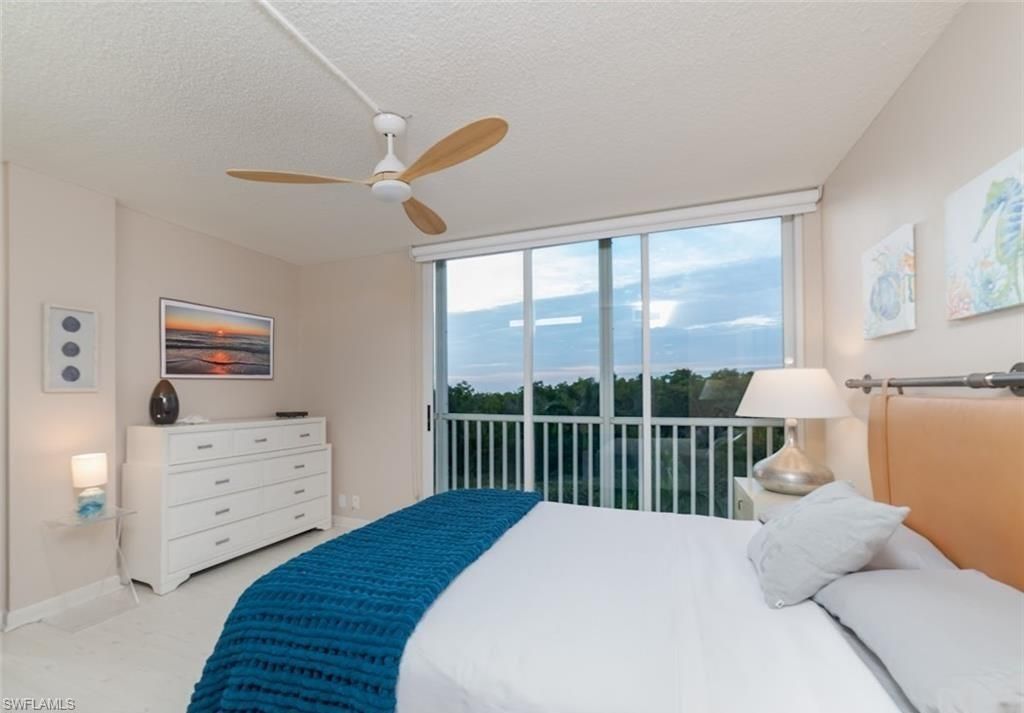 5 Bluebill Ave, Unit 305/405, Naples, FL 34108 Photo