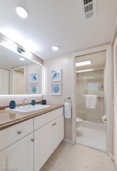 5 Bluebill Ave, Unit 305/405, Naples, FL 34108 Photo
