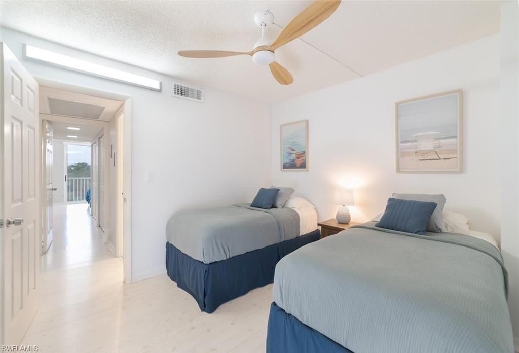 5 Bluebill Ave, Unit 305/405, Naples, FL 34108 Photo
