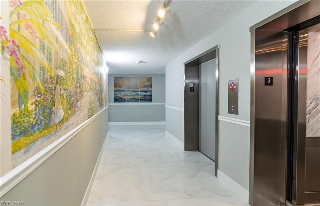 5 Bluebill Ave, Unit 305/405, Naples, FL 34108 Photo