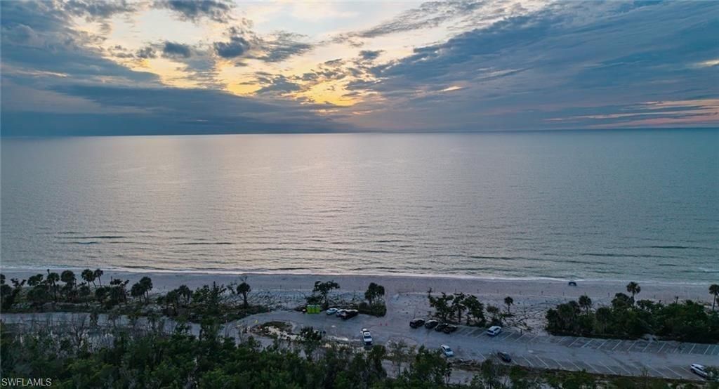 5 Bluebill Ave, Unit 305/405, Naples, FL 34108 Photo