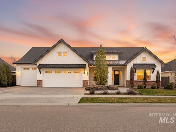 1854 N Tullshire Way, Eagle, ID 83616