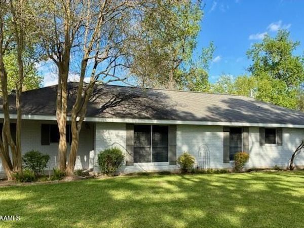 212 Saxon Drive , Lafayette, LA 70508