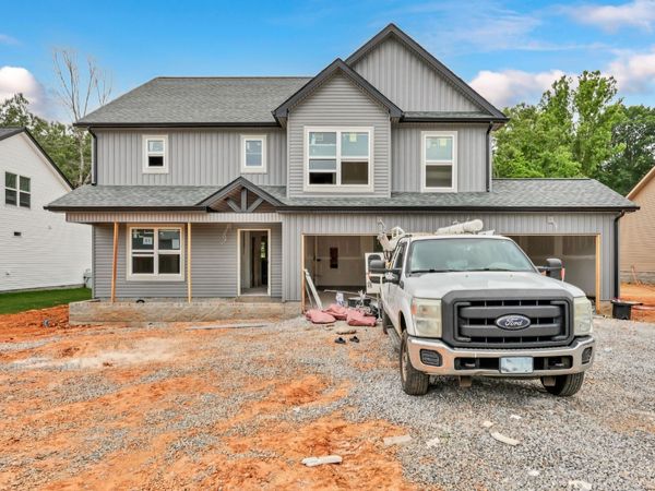 175 Leitrim Dr, Clarksville, TN 37042