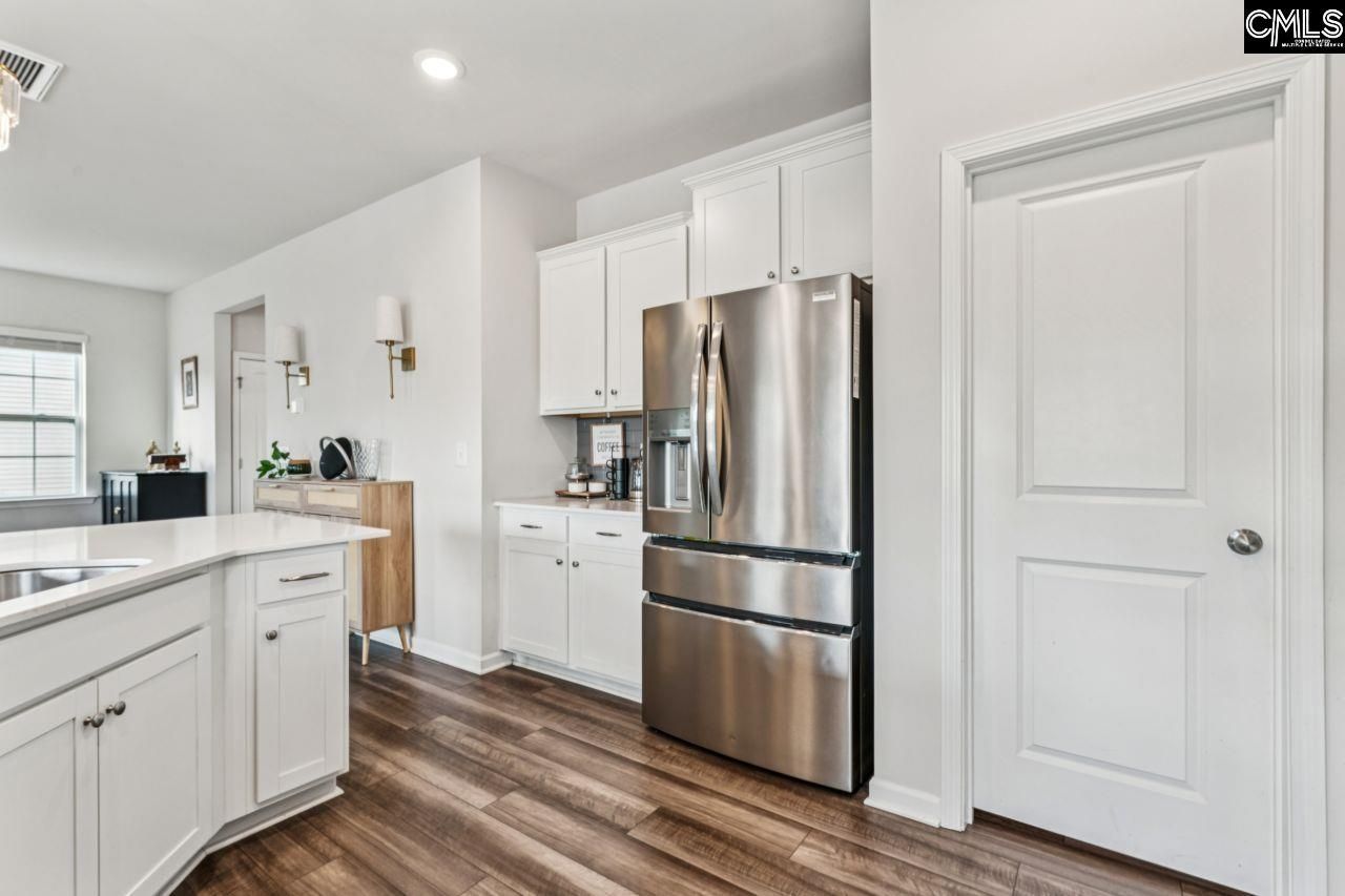 221 Shadowbrook Way  Photo 9