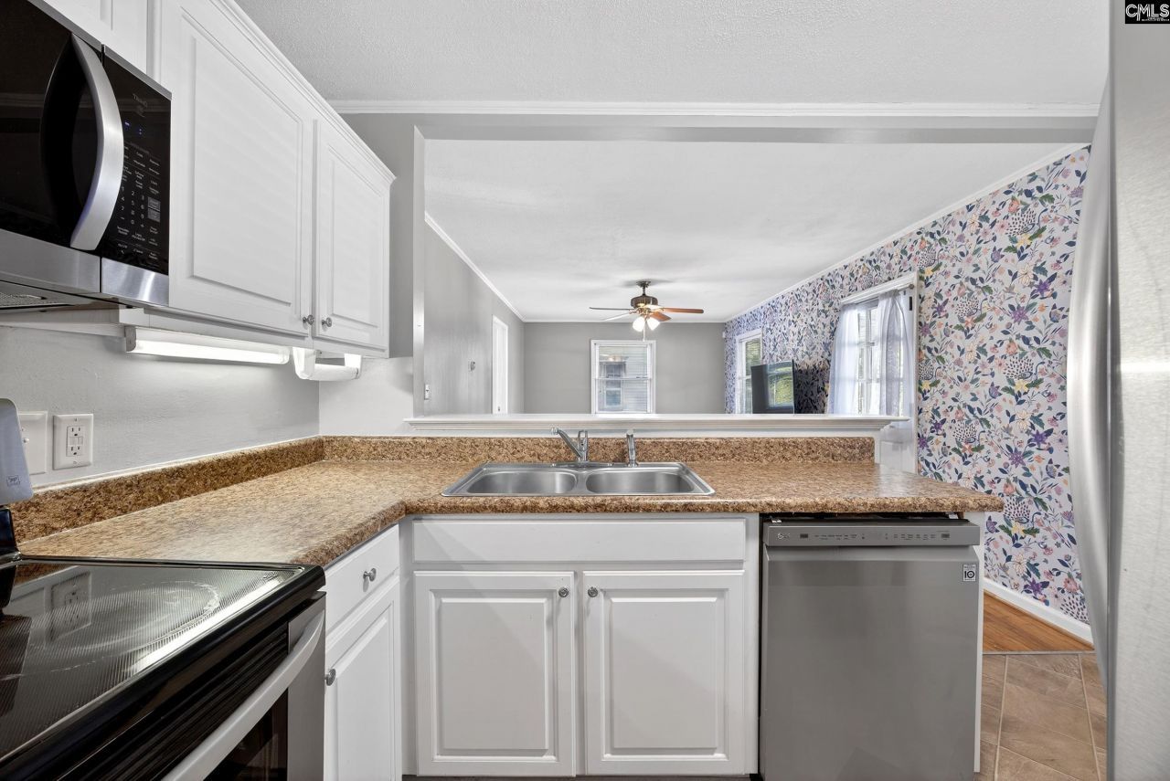 2815 Wesley Drive Photo 8