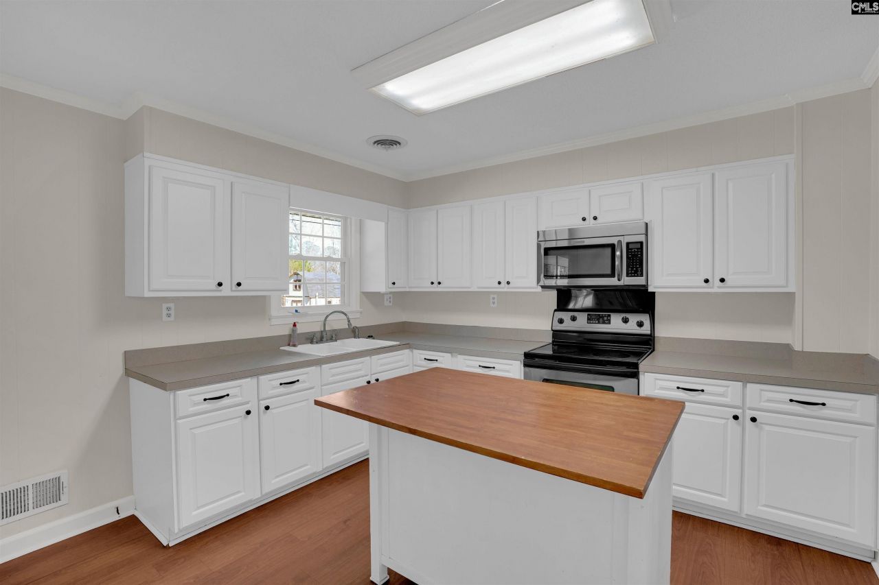 632 Harmon Road  Photo 11