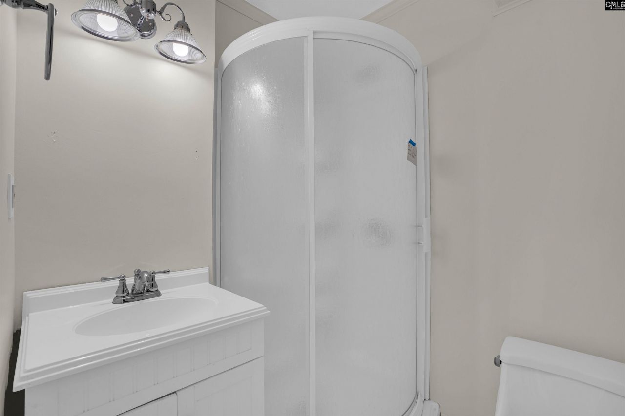 632 Harmon Road  Photo 21