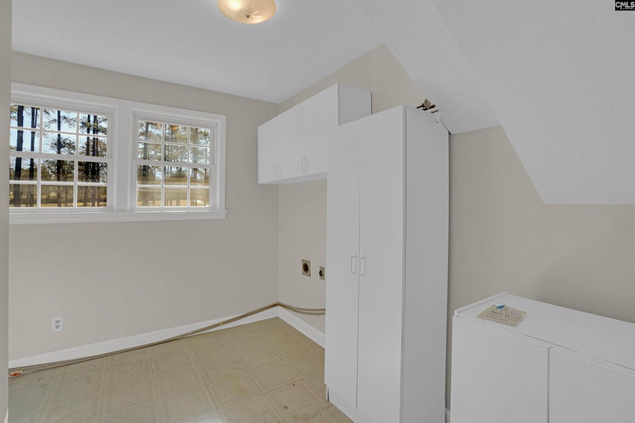 632 Harmon Road  Photo 22