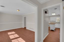 632 Harmon Road  photo 4