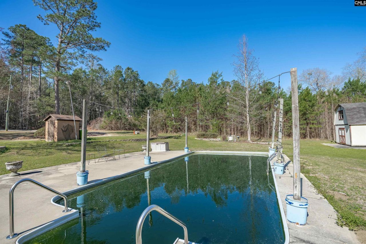 632 Harmon Road  Photo 43