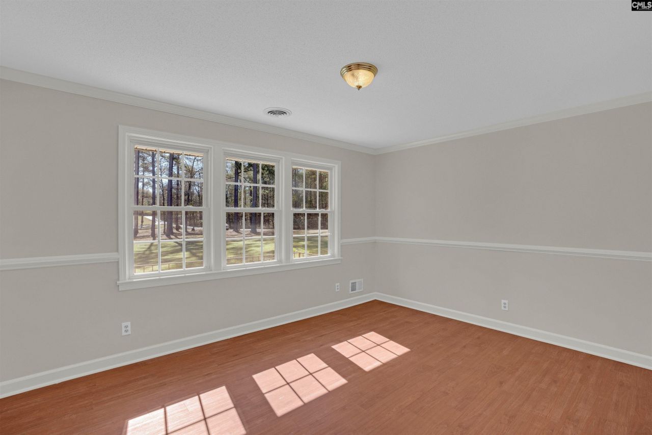 632 Harmon Road  Photo 5