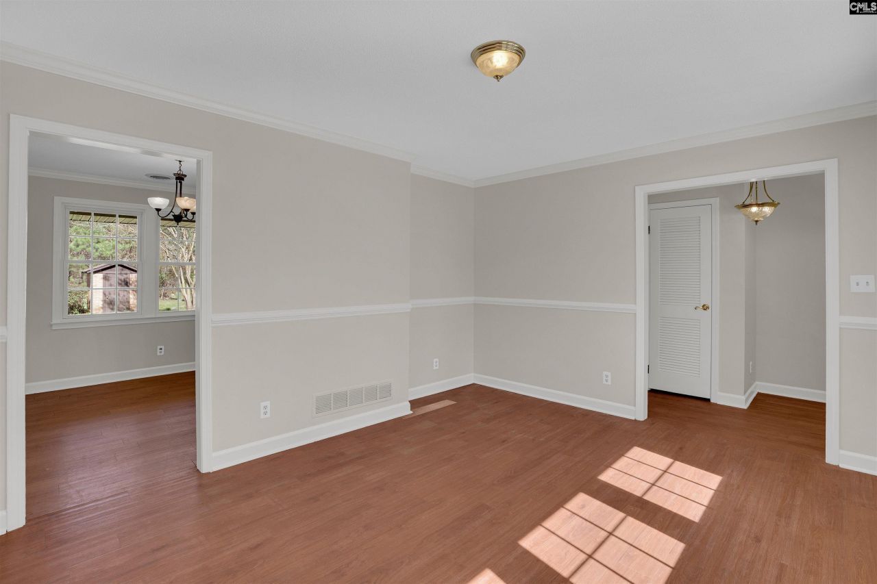 632 Harmon Road  Photo 7