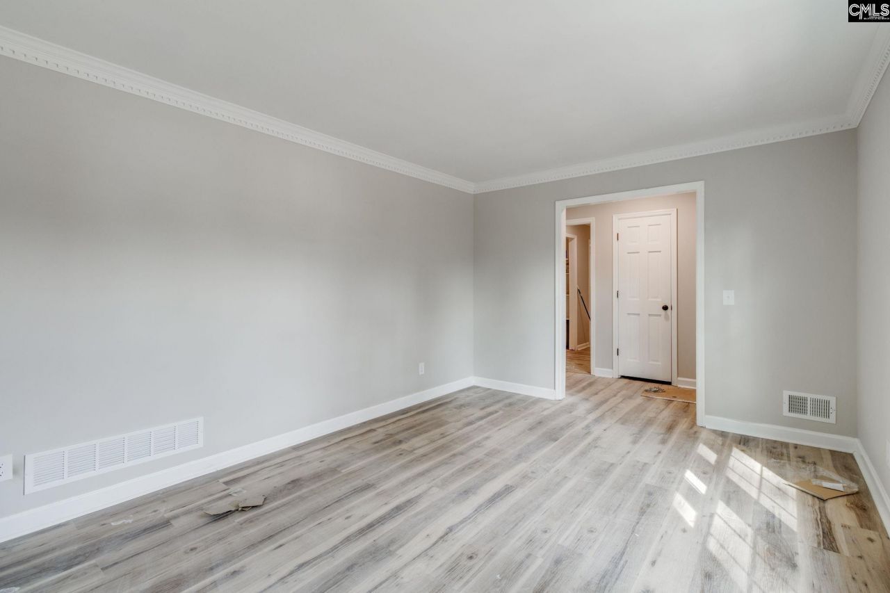 100 Fenrir Drive  Photo 10