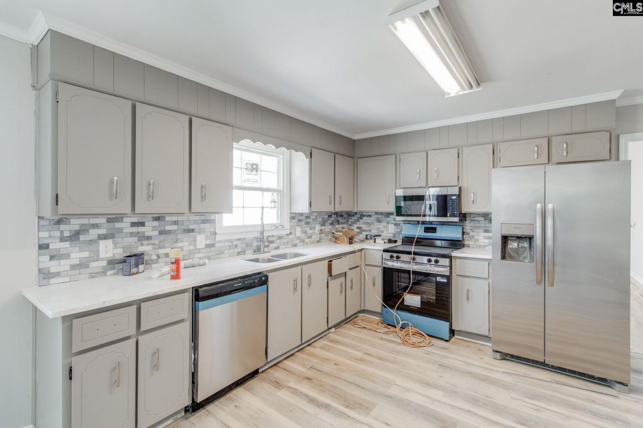 100 Fenrir Drive Photo 13