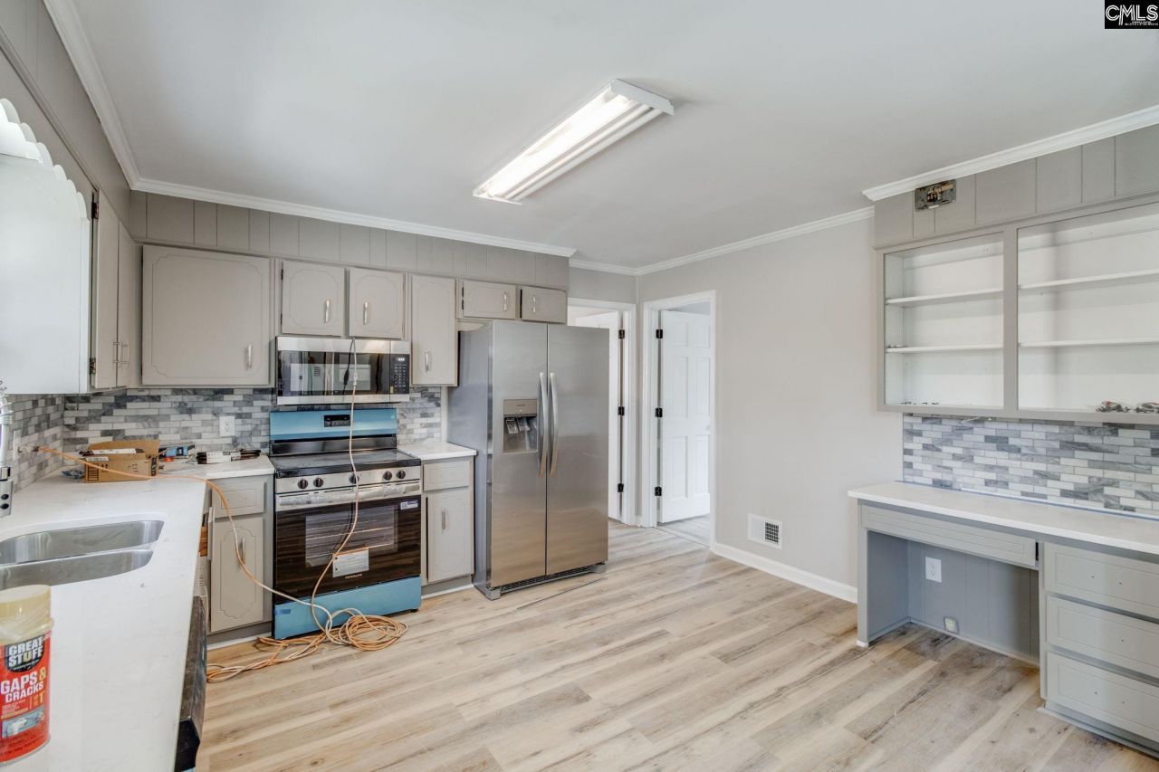 100 Fenrir Drive  Photo 14