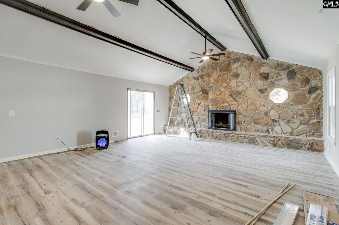 100 Fenrir Drive  Photo 18