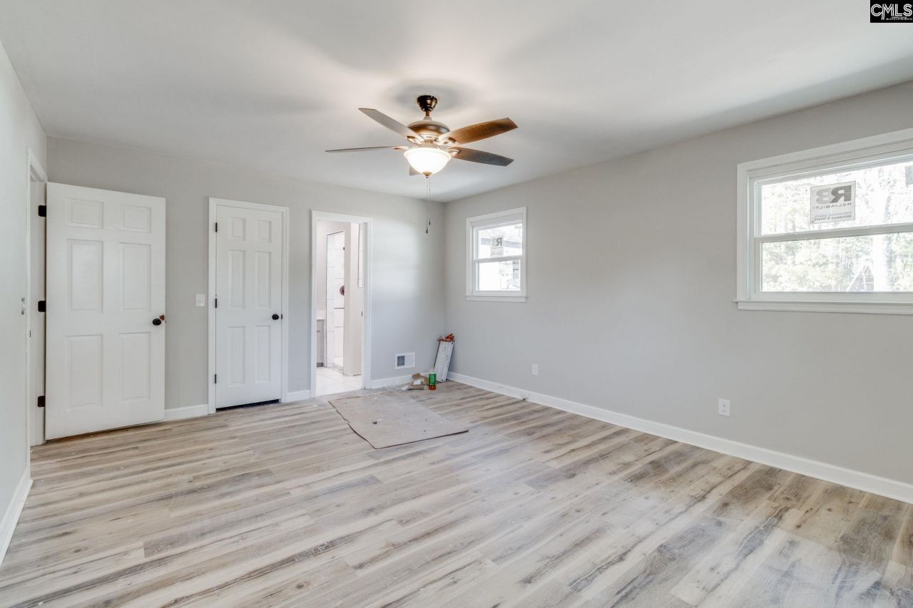 100 Fenrir Drive  Photo 23