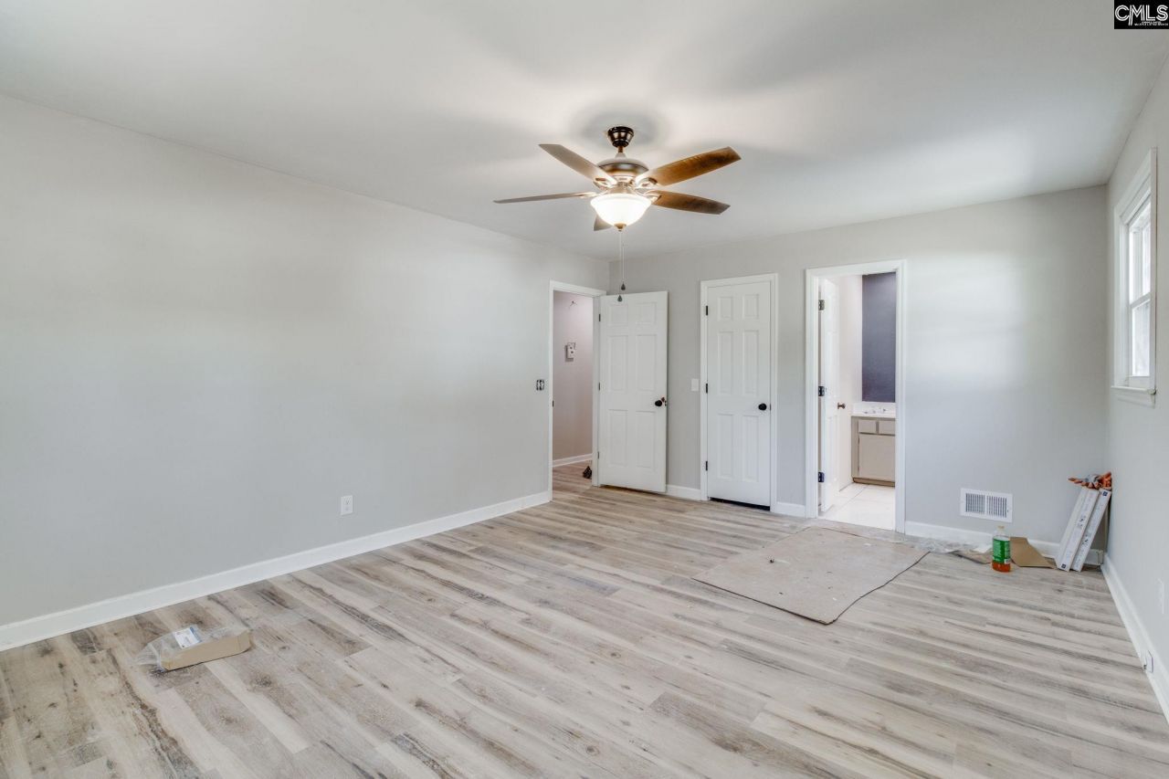 100 Fenrir Drive Photo 24