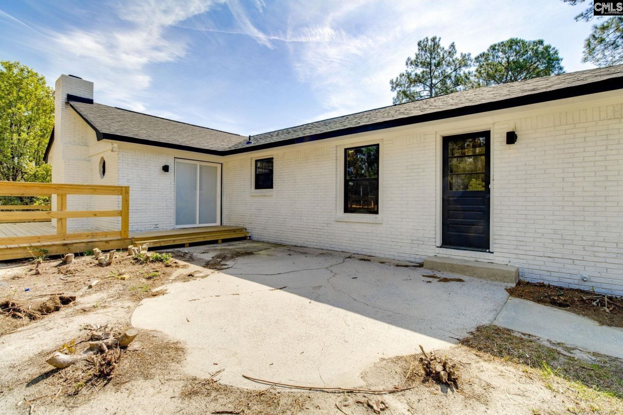 100 Fenrir Drive Photo 36