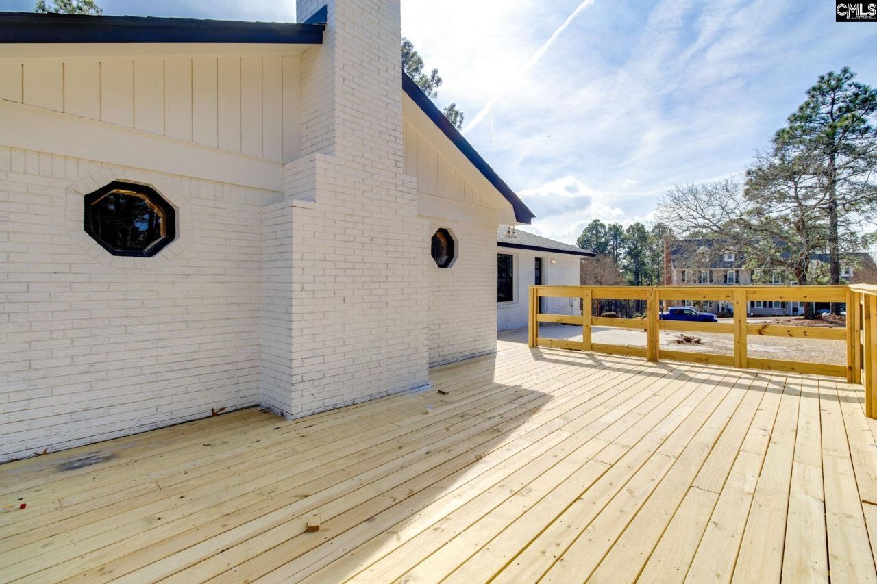 100 Fenrir Drive  Photo 38