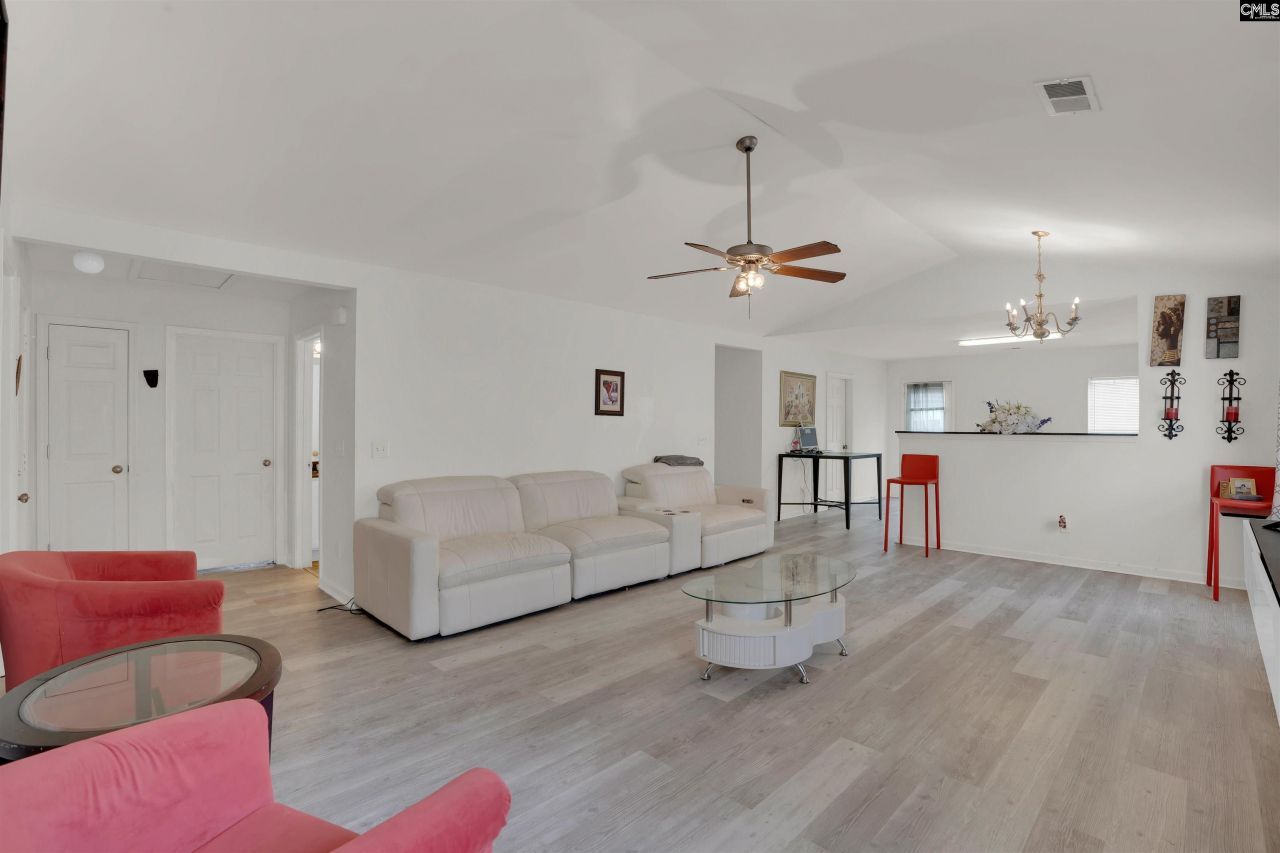 1025 Congaree Pointe Drive  Photo 4