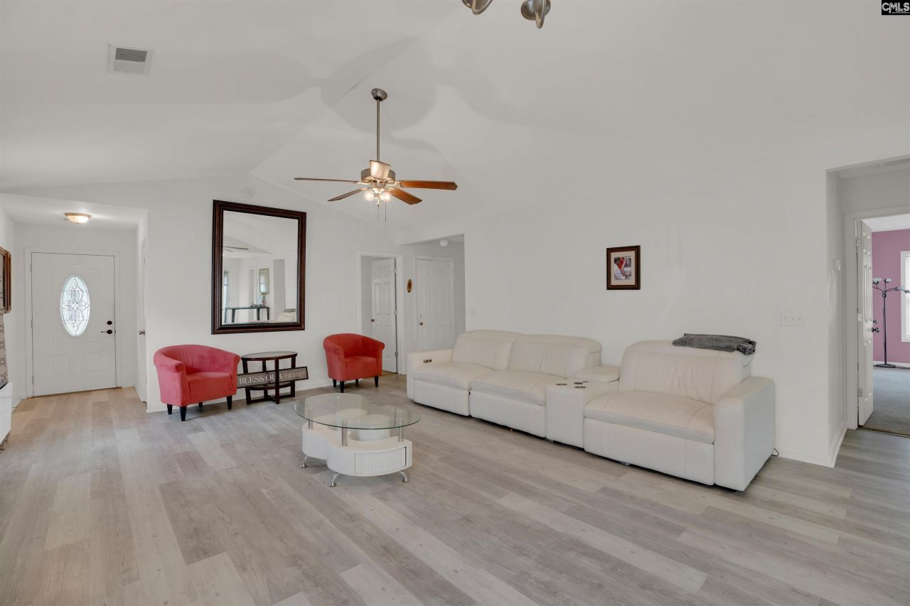 1025 Congaree Pointe Drive  Photo 7