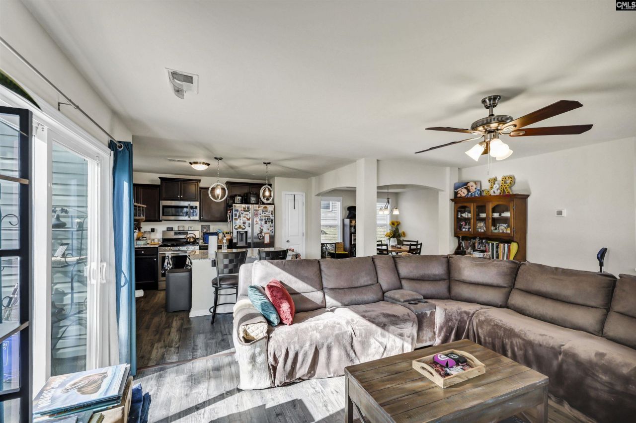 250 Turnfield Drive  Photo 14