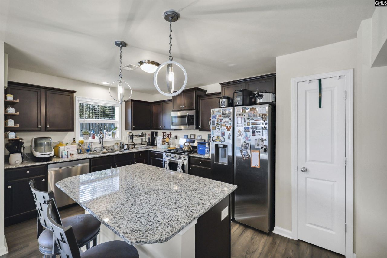 250 Turnfield Drive  Photo 17