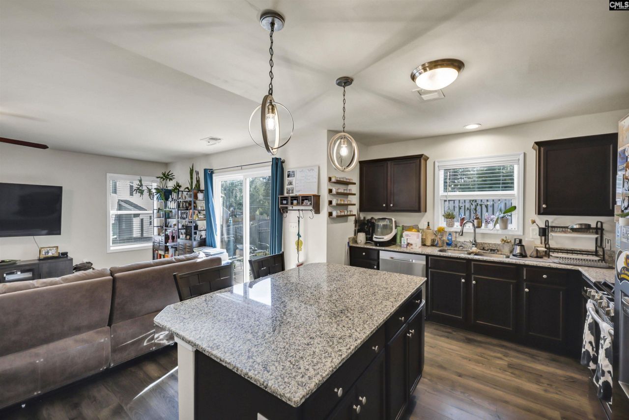 250 Turnfield Drive  Photo 18