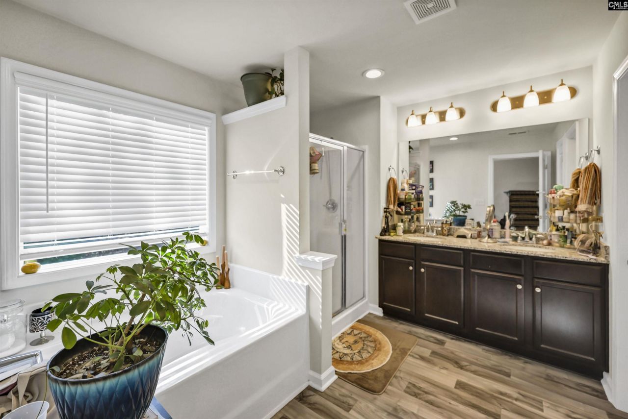 250 Turnfield Drive  Photo 27