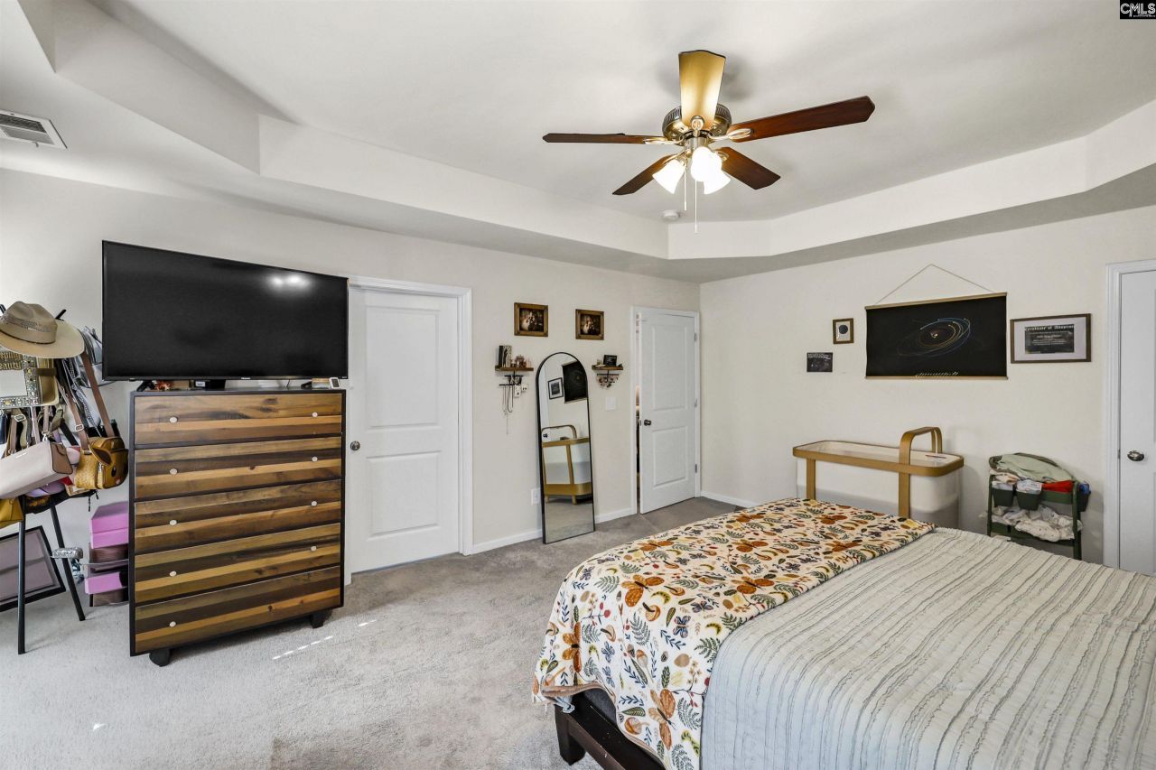 250 Turnfield Drive  Photo 33