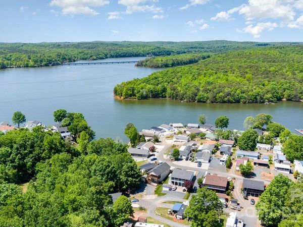 109 Gregory Drive , New London, NC 28127