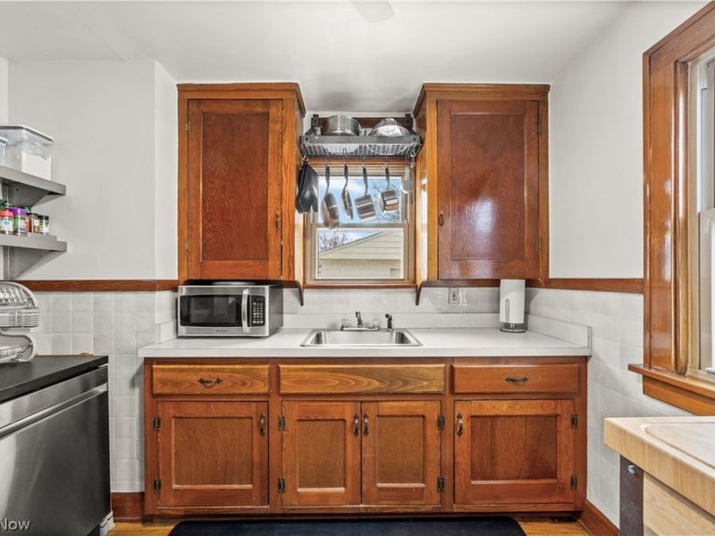 20943 Eastwood Avenue, Fairview Park, OH 44126 Photo 12