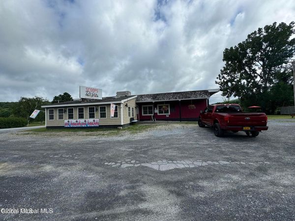 5527-5531 State Route 7, Hoosick, NY 12090