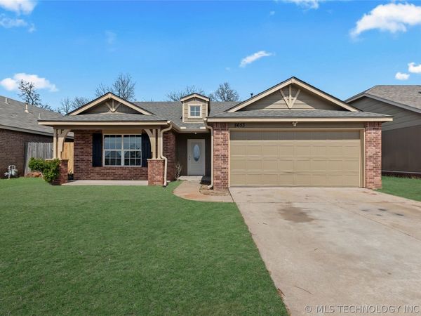 8653 E 160th Street S, Bixby, OK 74008