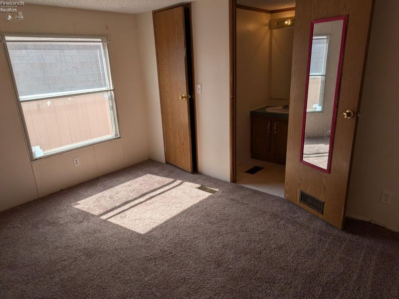 220 Maple Lane, Unit 15, Green Springs, OH 44836 Photo 10