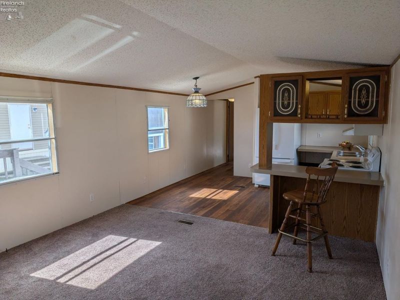 220 Maple Lane, Unit 15, Green Springs, OH 44836 Photo 3