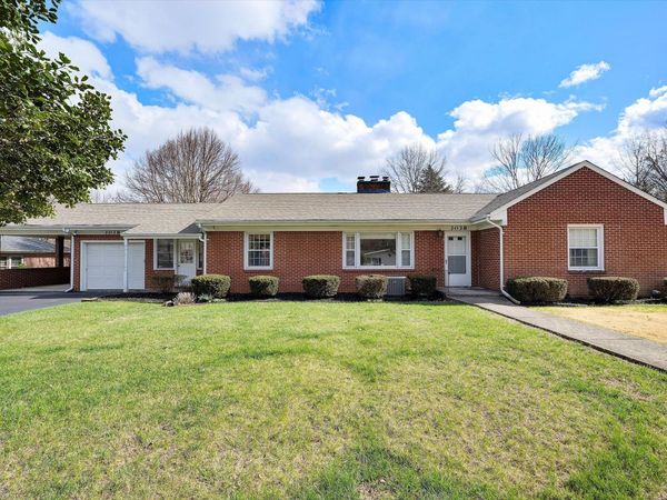 3038 Dover DR SW, Roanoke, VA 24018