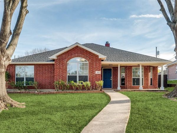 322 E Hillcroft Drive, Duncanville, TX 75137