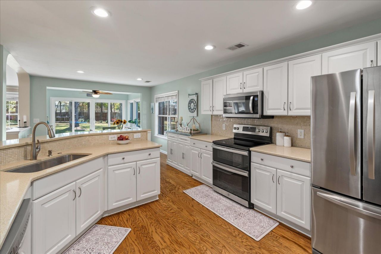 525 Pointe Of Oaks Road Photo 14