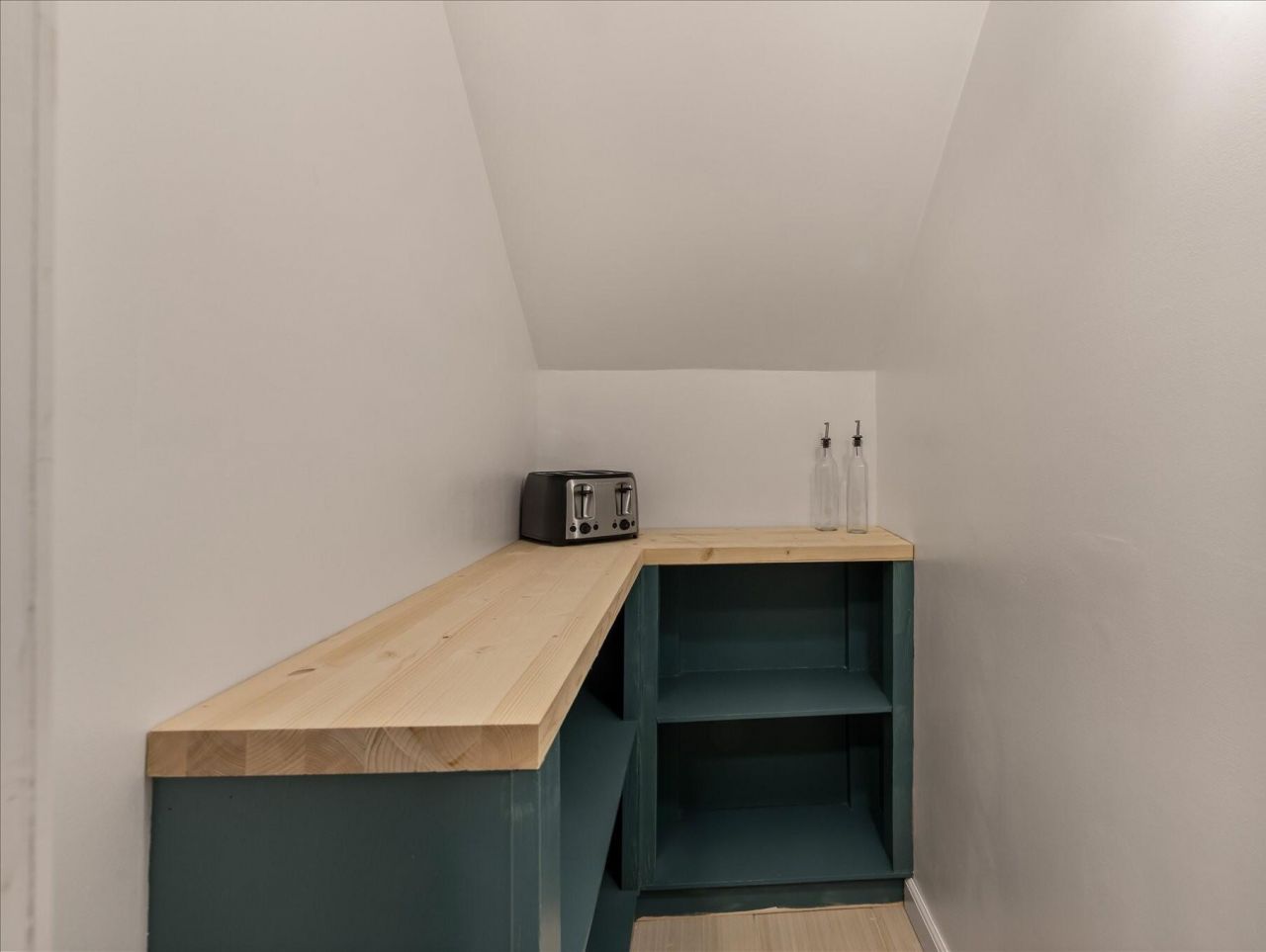 525 Pointe Of Oaks Road Photo 16