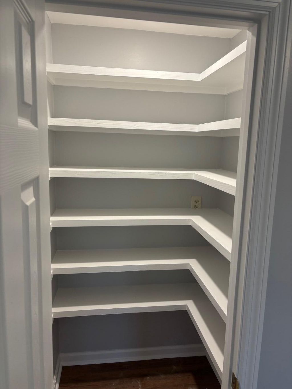 7719 Mendelwood Drive Photo 10