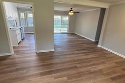 7719 Mendelwood Drive photo 4