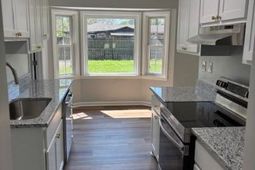 7719 Mendelwood Drive photo 4