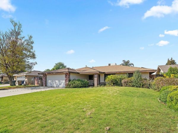 7800 Carol Sue Court, Bakersfield, CA 93308