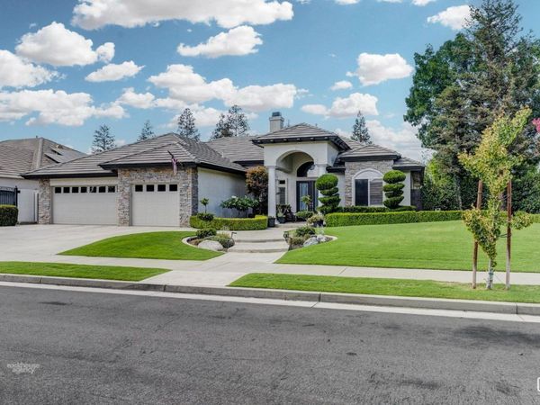 11502 Crabbet Park Drive, Bakersfield, CA 93311