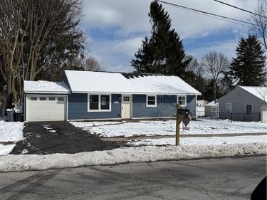 125 Standart Avenue , Auburn, NY 13021