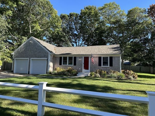 9 Victory Ln, Yarmouth, MA 02664