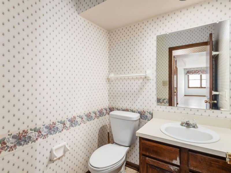 1075 Carousel Court , Westerville, OH 43081 Photo 16